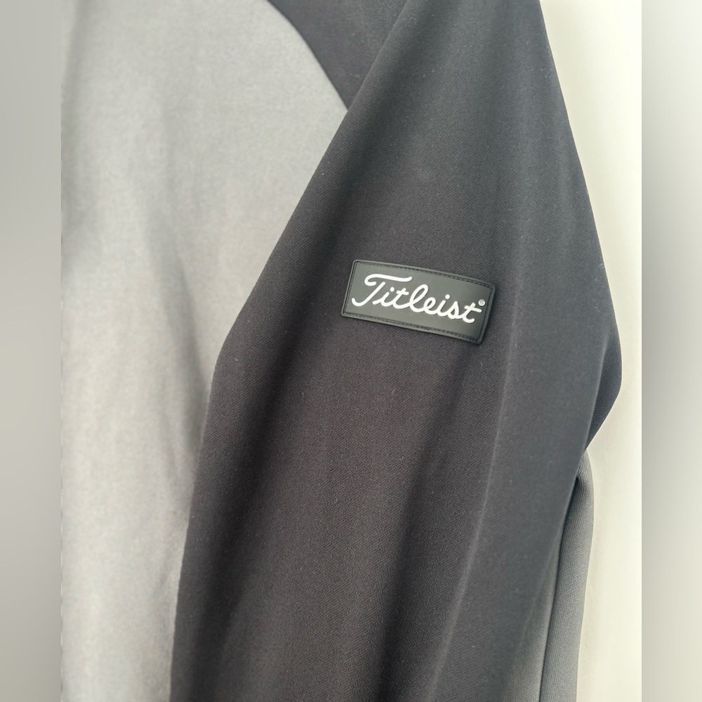 Titleist Black and Gray Pro V1 Hoodie - Picture 2 of 4